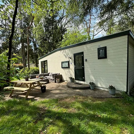 Fijn Boschalet Midden Op De Veluwe, 2 Fietsen Chalet Hoenderloo